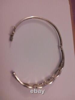 Ladies 9ct white gold hinged bangle/ bracelet with tiny chip diamonds pre owned