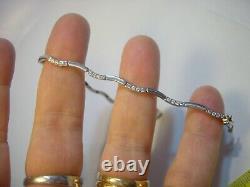 Lovley Sparkly-fancy 9ct White Gold Bracelet-cubic Stones -7.1 Wiggly Design