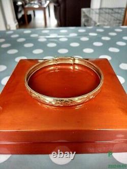 Pretty Hallmarked 9ct Gold Decorative Bangle