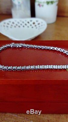 Pretty and elegant 9ct White Gold, 1ct Diamond Tennis Bracelet