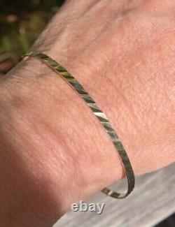 Solid 9ct Yellow Gold Bangle Bracelet. Vintage 1960s. 4.0 grams