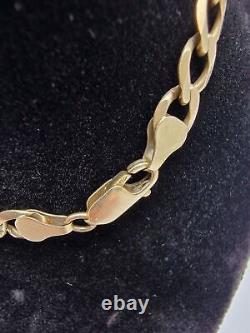 Stunning 9ct Gold Curbed Style Bracelet 8? Length Weighs 8.15 Grams