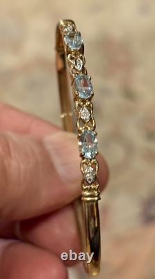 Stunning 9ct gold diamond And Aquamarine Bangle, bracelet, 4.9 gr