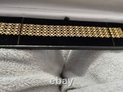 Stunning Solid 9ct Gold Bracelet Square and Diamond Design