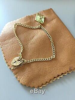 Vintage 9ct Gold Charm link Bracelet and padlock with 9ct charm 7.5 grams