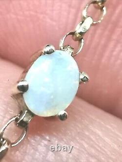 Vintage 9ct gold 1.3ct opal bracelet 2.2g Hallmarked 9ct, 375. Length 7.5 inches