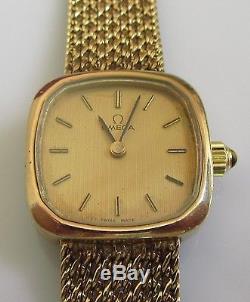 Vintage Omega 9ct yellow gold 1975 ladies manual bracelet watch (Boxed)