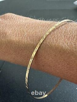 Women's 9ct Yellow Gold Thin Bangle Bracelet -Diamond Cut Design- From H. Samuels